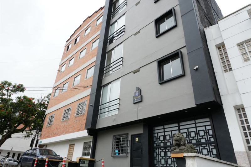 EDIFICIO en venta en Cali, Calle 61 Norte 3BN-90, 1200 m²