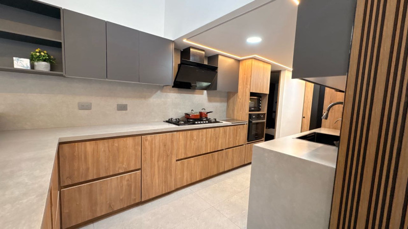 CASA en venta en Cali, Avenida Piedragrande casa 66, 1144 m²