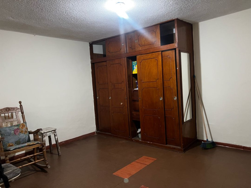 CASA en venta en Bogotá, CALLE 47 A No. 26 12, 350 m²
