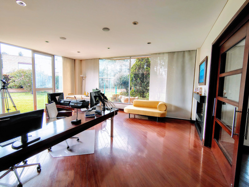 CASA en venta en Bogotá, Calle 238 # 77, 800 m²