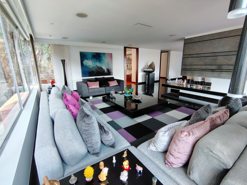 APARTAMENTO en alquiler en Bogotá, Dirección no disponible, 437 m²