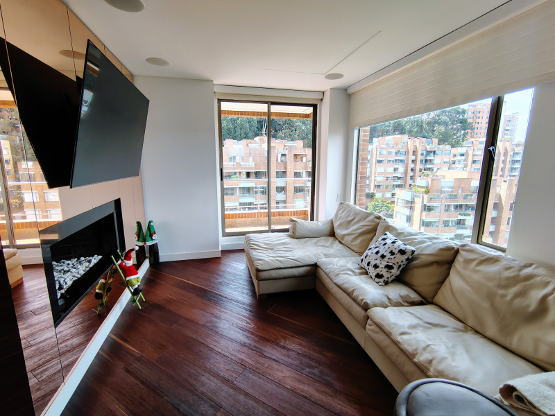 APARTAMENTO en venta en Bogotá, Calle 142 # 6, 392 m²