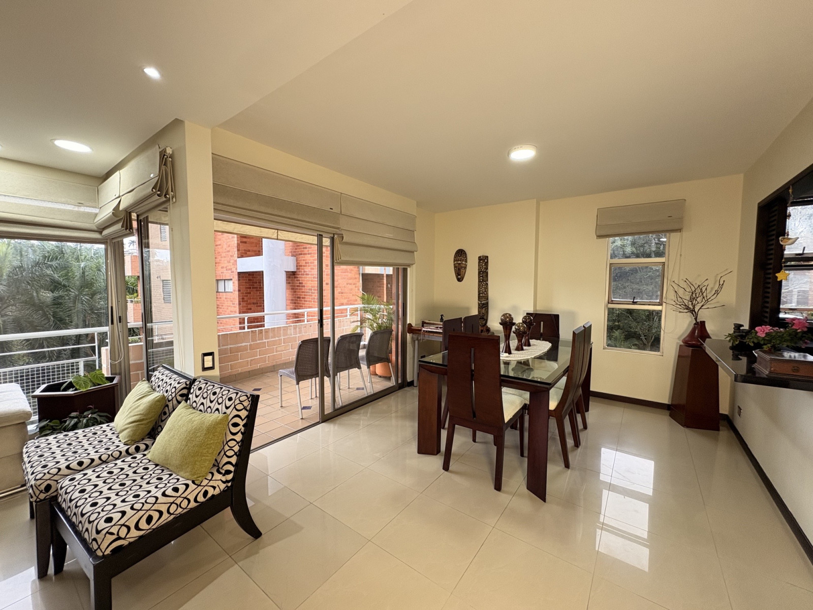 APARTAMENTO en venta en Cali, calle 13 108-100, 145 m²