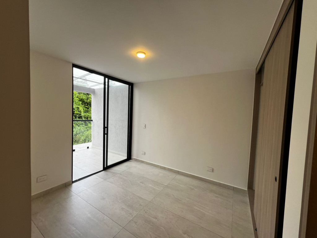 APARTAMENTO en venta en Pereira, Via Cerritos Pereira, Carrera 13 bis # 122-60, apartamento 106. a 1.5 km del retorno de Galicia, Pereira, Risaralda, 135 m²