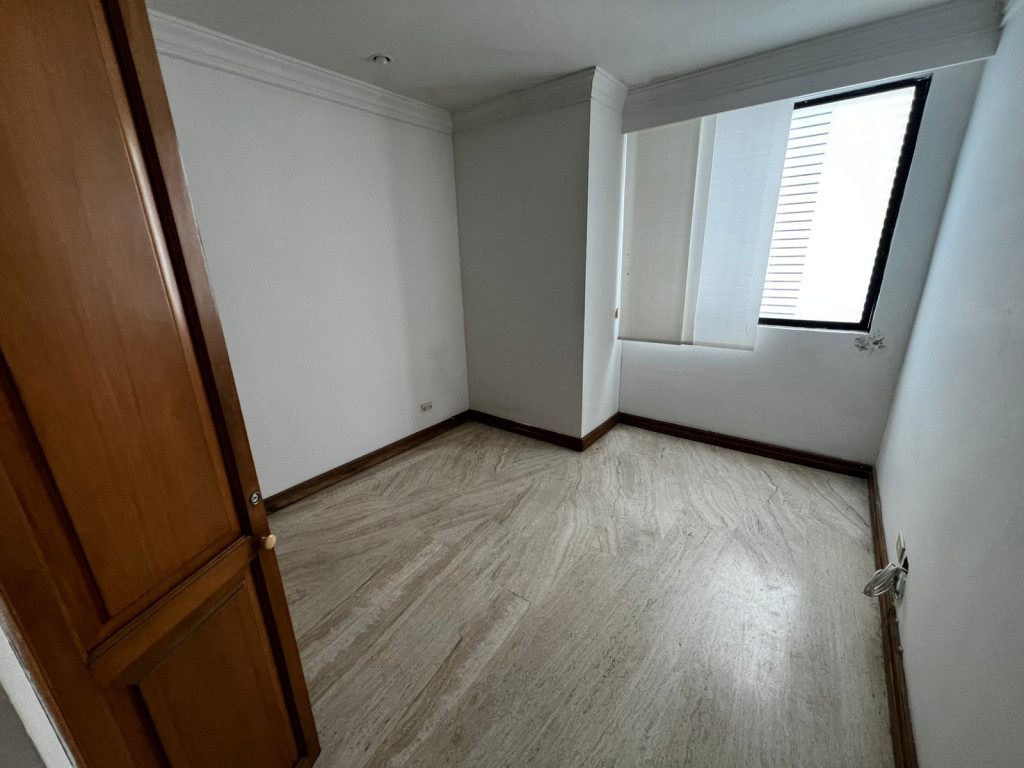 APARTAMENTO en venta en Pereira, Cra. 17 #10-61, Apartamento 402, Pereira, Risaralda, 161 m²