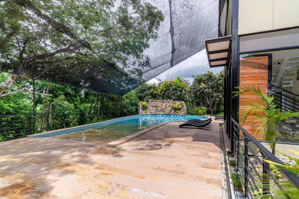 HOTEL en venta en Anapoima, KM 3.5 VIA LAS MERCEDES, 1793 m²