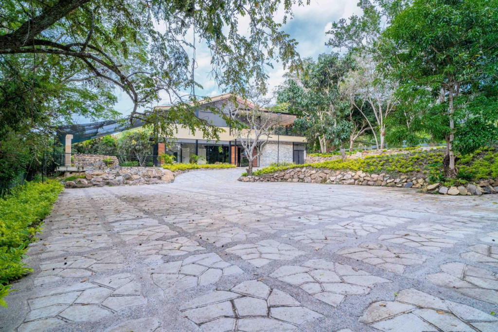 HOTEL en venta en Anapoima, KM 3.5 VIA LAS MERCEDES, 1793 m²