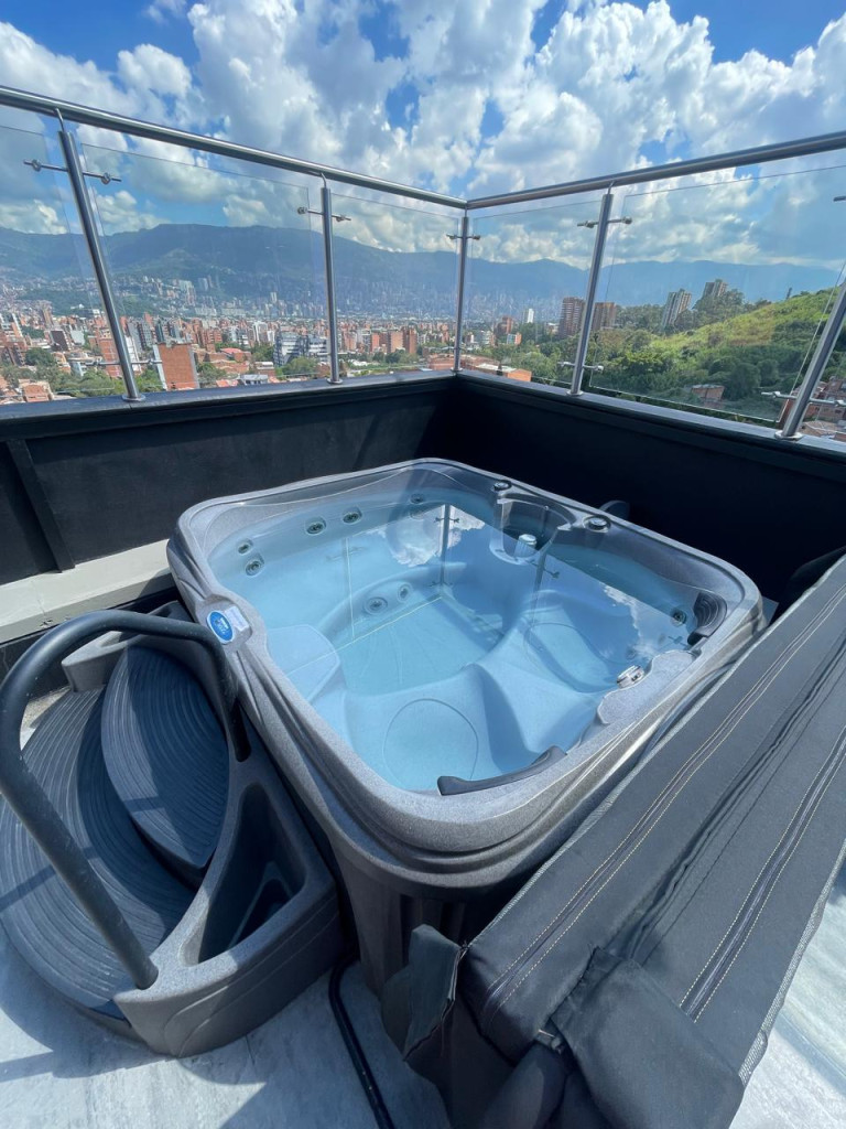 APARTAESTUDIO en venta en Medellín, LAURELES, LA 35, 23 m²