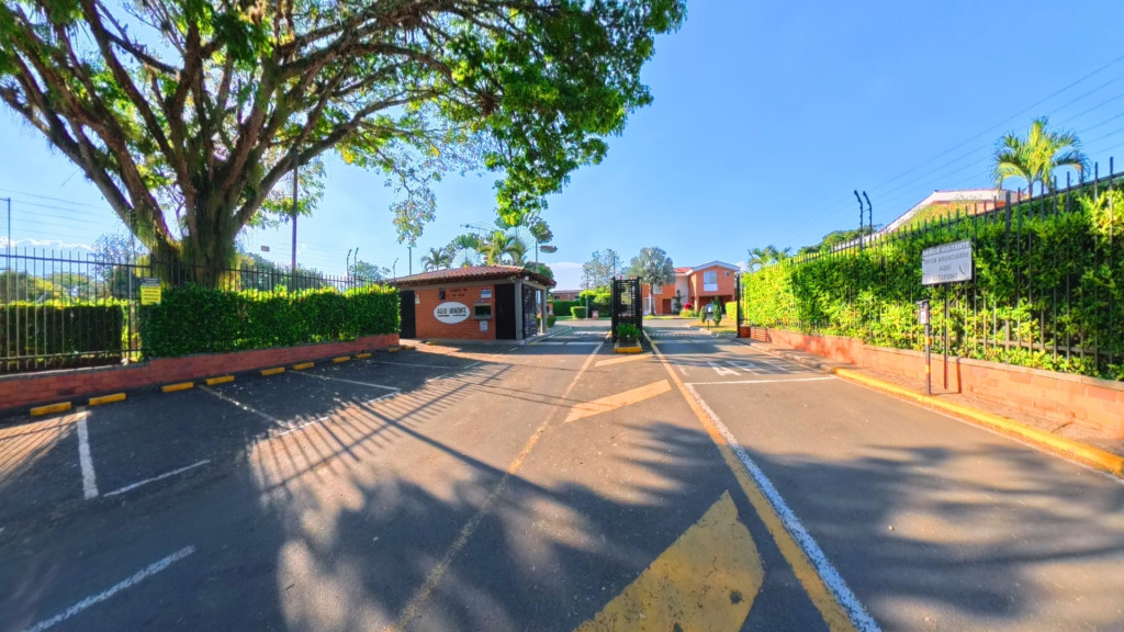 CASA CAMPESTRE en venta en Cali, cra 146 19-81, 386 m²