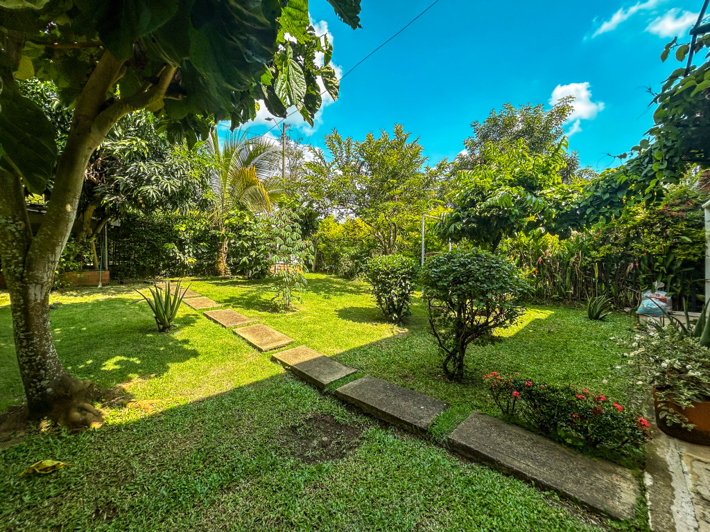 CASA en venta en Jamundí, av. santadomingo callejon los naranjos condominio guaduales de verde alfaguara, 200 m²