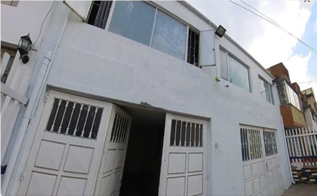 CASA en venta en Bogotá, Calle 20B número 97B 60, 750 m²