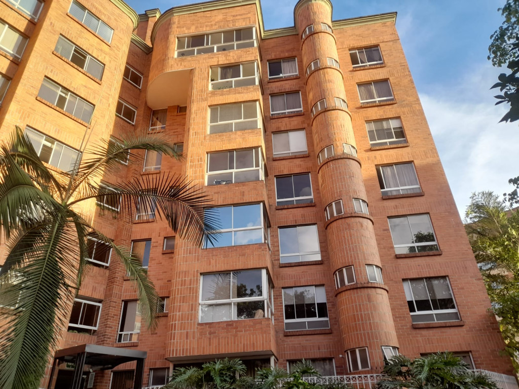 APARTAMENTO en venta en Envigado, CALLE 25B SUR #45-50, 144 m²