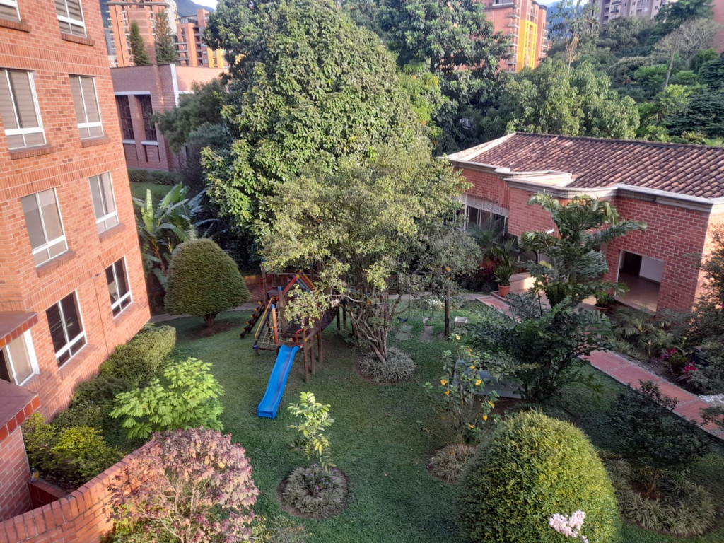 APARTAMENTO en venta en Envigado, CALLE 25B SUR #45-50, 144 m²