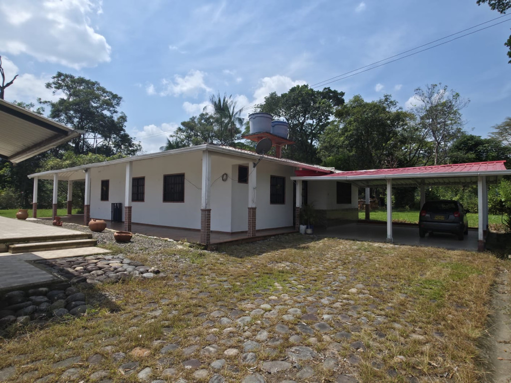 CASALOTE en venta en Villavicencio, VEREDA LA UNION QUINTAS DEL OCOA LOTE 5, 300 m²