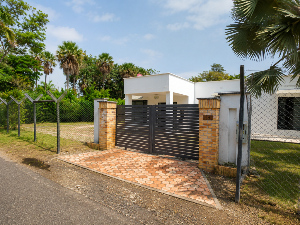 CASALOTE en venta en Villavicencio, LA MARIA 4- LOTE 8 PREDIO 2- VEREDA LA LLANERITA, 241 m²