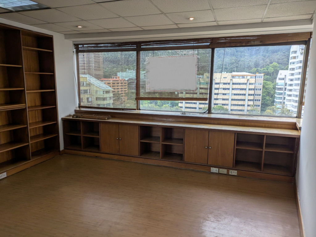 OFICINA en alquiler en Bogotá, Carrera 13 37, 180 m²