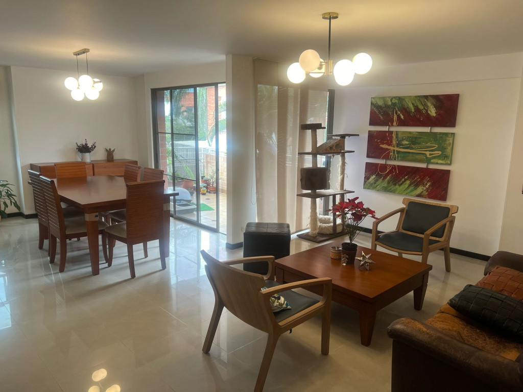 APARTAMENTO en venta en Cali, calle 13 108-100, 154 m²