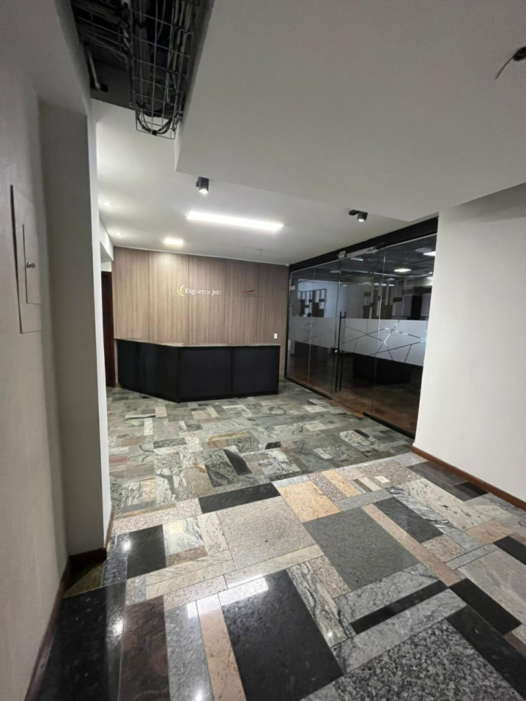OFICINA en alquiler en Bogotá, Calle 93B # 12-18, 450 m²