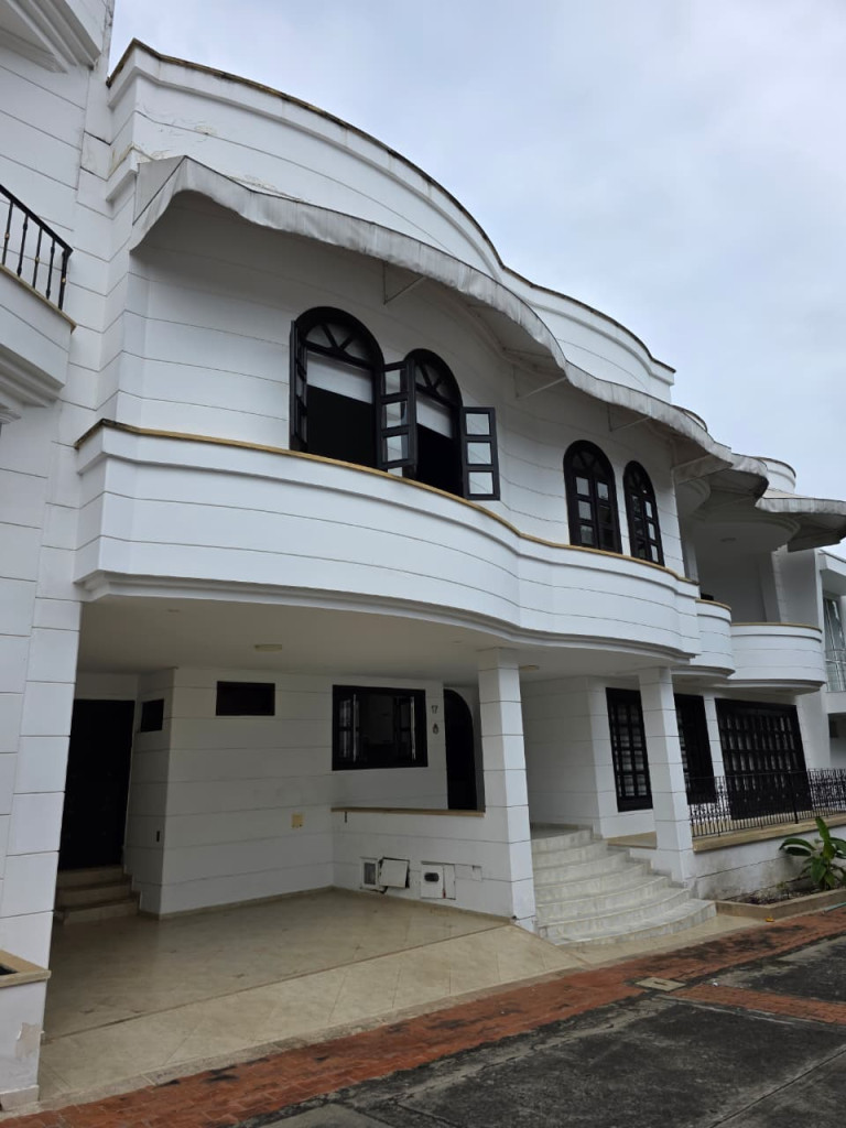 CASA CONDOMINIO en Cali