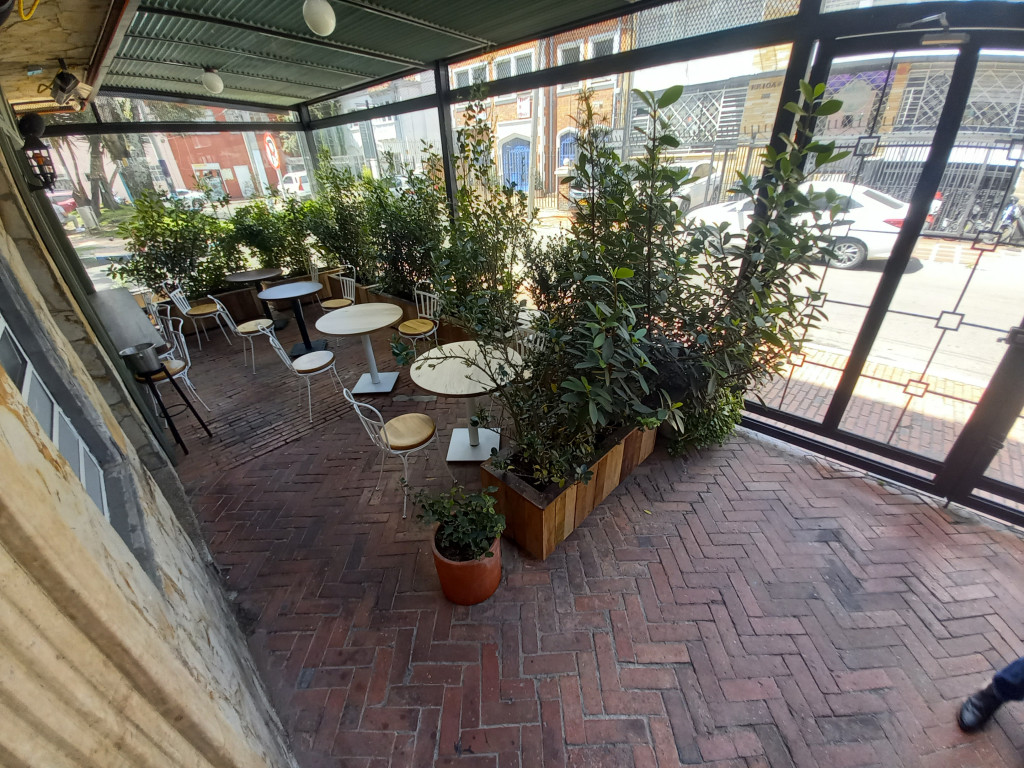 APARTAMENTO en alquiler en Bogotá, Carrera 10 A Número 67-52, 232 m²