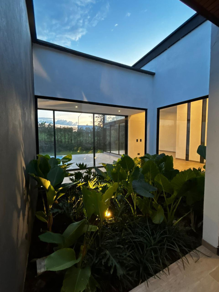 CASA CAMPESTRE en venta en Pereira, Guaduales de San José, Casa, 369 m²
