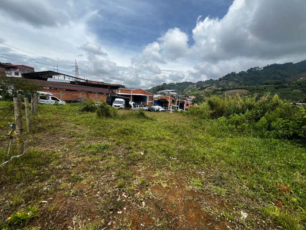 LOTE en venta en Dosquebradas, Dosquebradas Vallarta - La badea, 715 m²