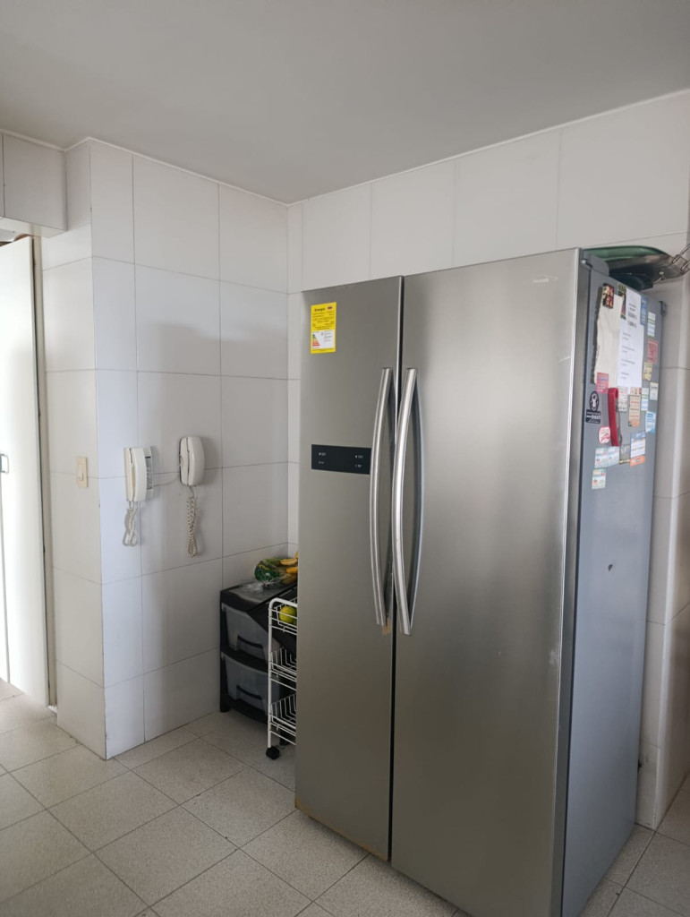 APARTAMENTO en venta en Pereira, pinares, 215 m²