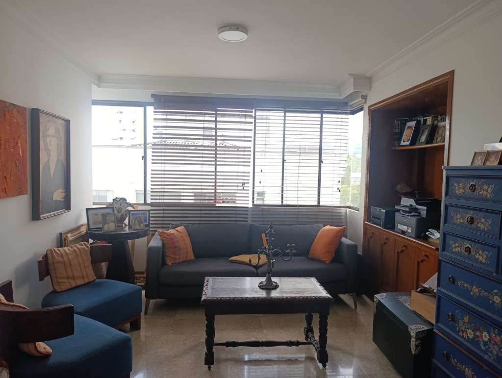 APARTAMENTO en venta en Pereira, pinares, 215 m²