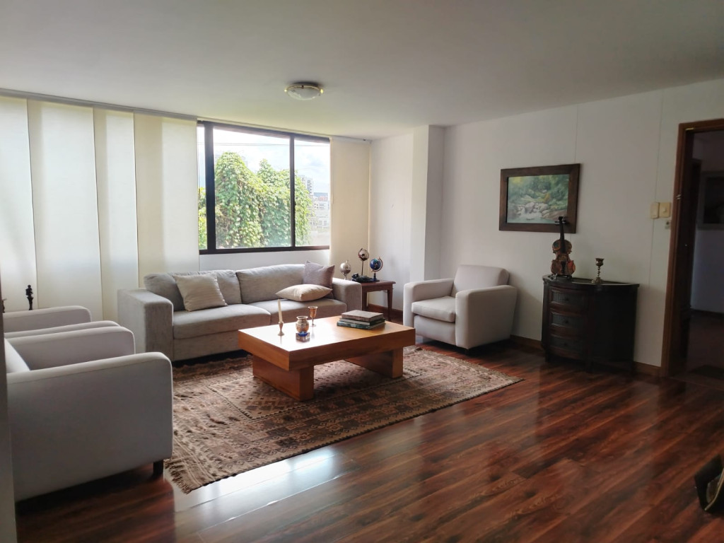 APARTAMENTO en venta en Pereira, Alamos, 163 m²