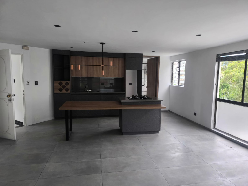 APARTAMENTO en venta en Pereira, Alamos, 100 m²