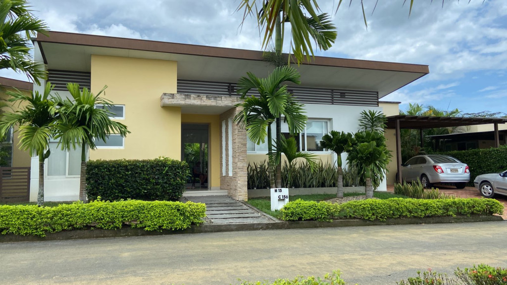 CASA en venta en Restrepo, Kilómetro 14 vía Restrepo, Hacienda la Pradera en Restrepo Meta , Casa 156 - COLOMBIA, 172 m²