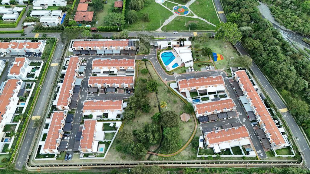 CASA CONDOMINIO en Cali 