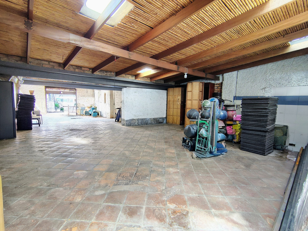 CASA en venta en Bogotá, Calle 66 # 18, 400 m²