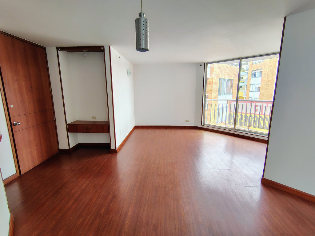 APARTAMENTO en venta en Bogotá, Dirección no disponible, 77 m²