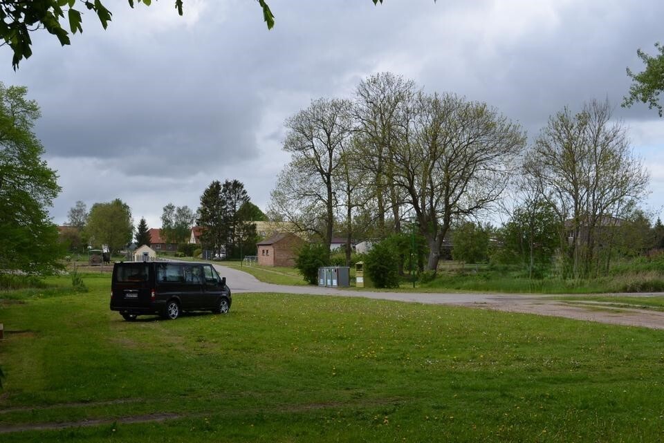 Idyllisches Freizeitgrundstück mit Teich
