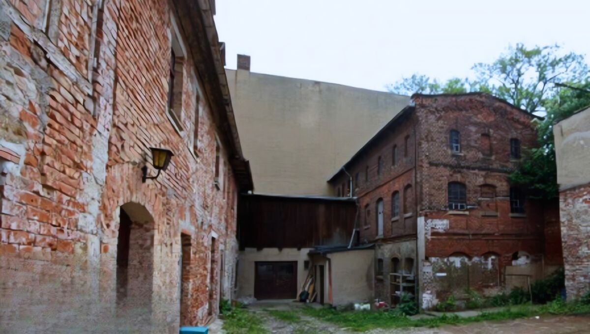 Historisches Wohn-/Geschäftshaus am Goethepark – Denkmalgeschütztes Sanierungsobjekt