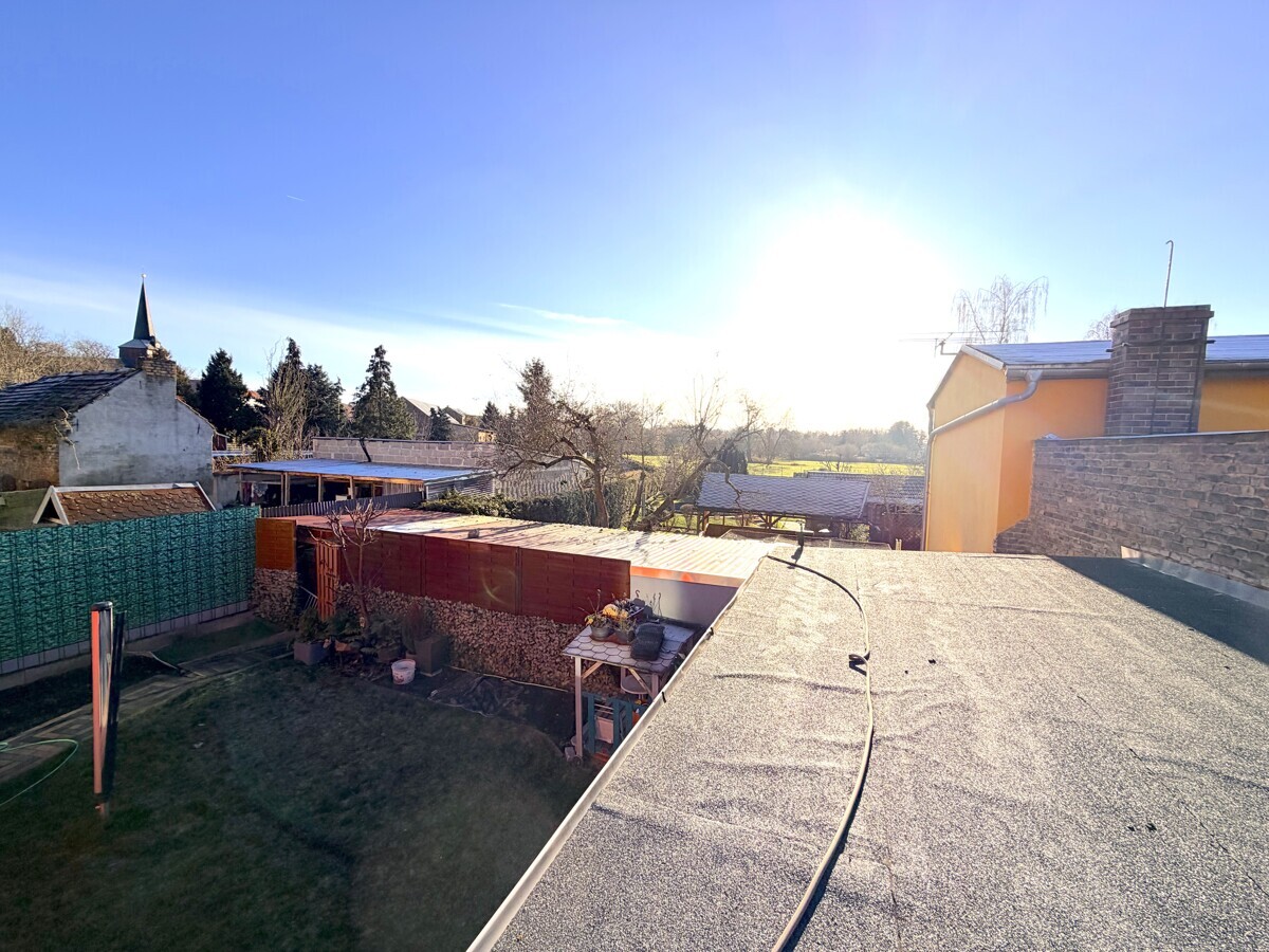 Modern saniertes Einfamilienhaus mit viel Platz, Doppelgarage, Stadtlage und Dachterrassen-Potenzial