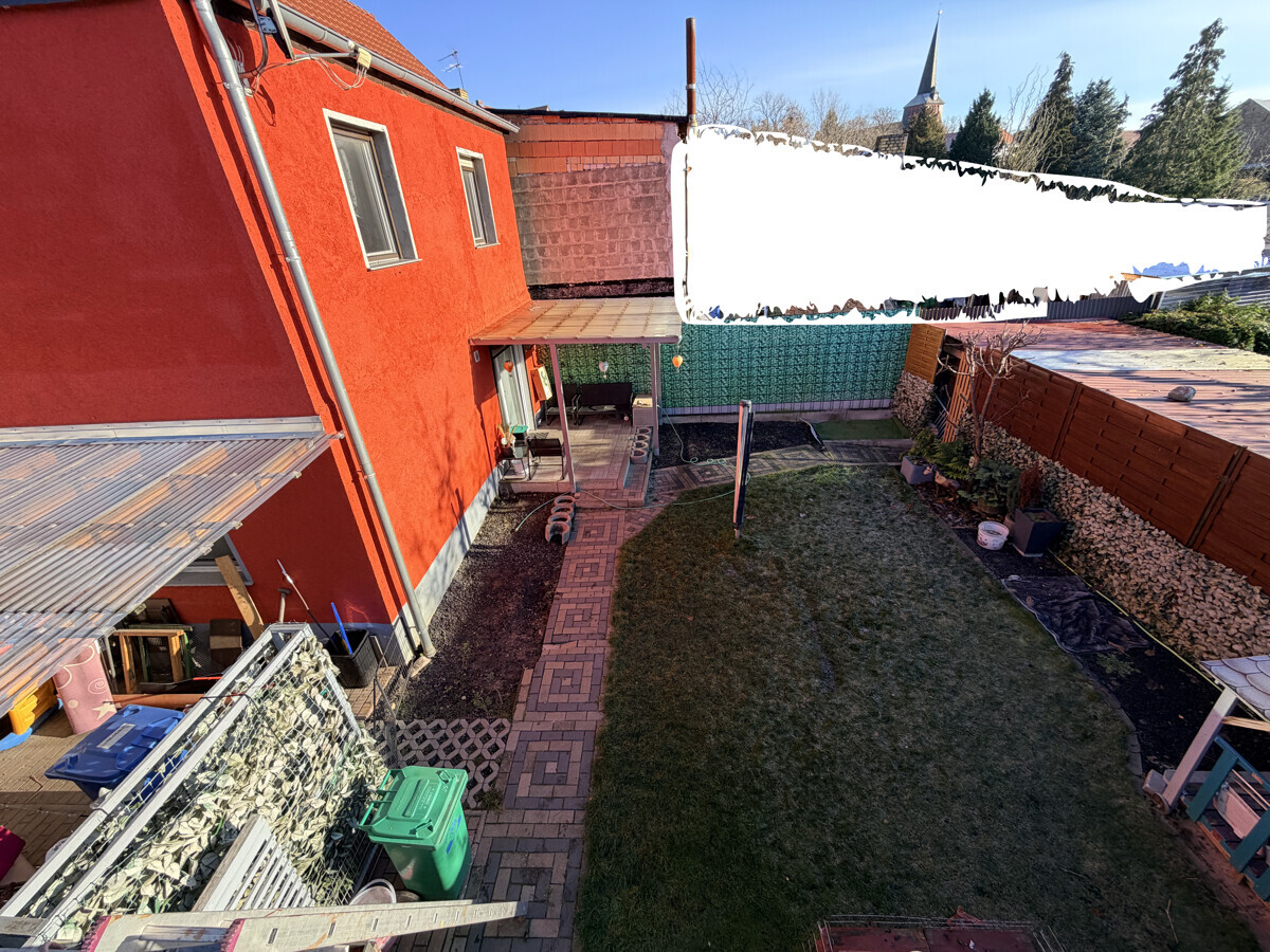 Modern saniertes Einfamilienhaus mit viel Platz, Doppelgarage, Stadtlage und Dachterrassen-Potenzial