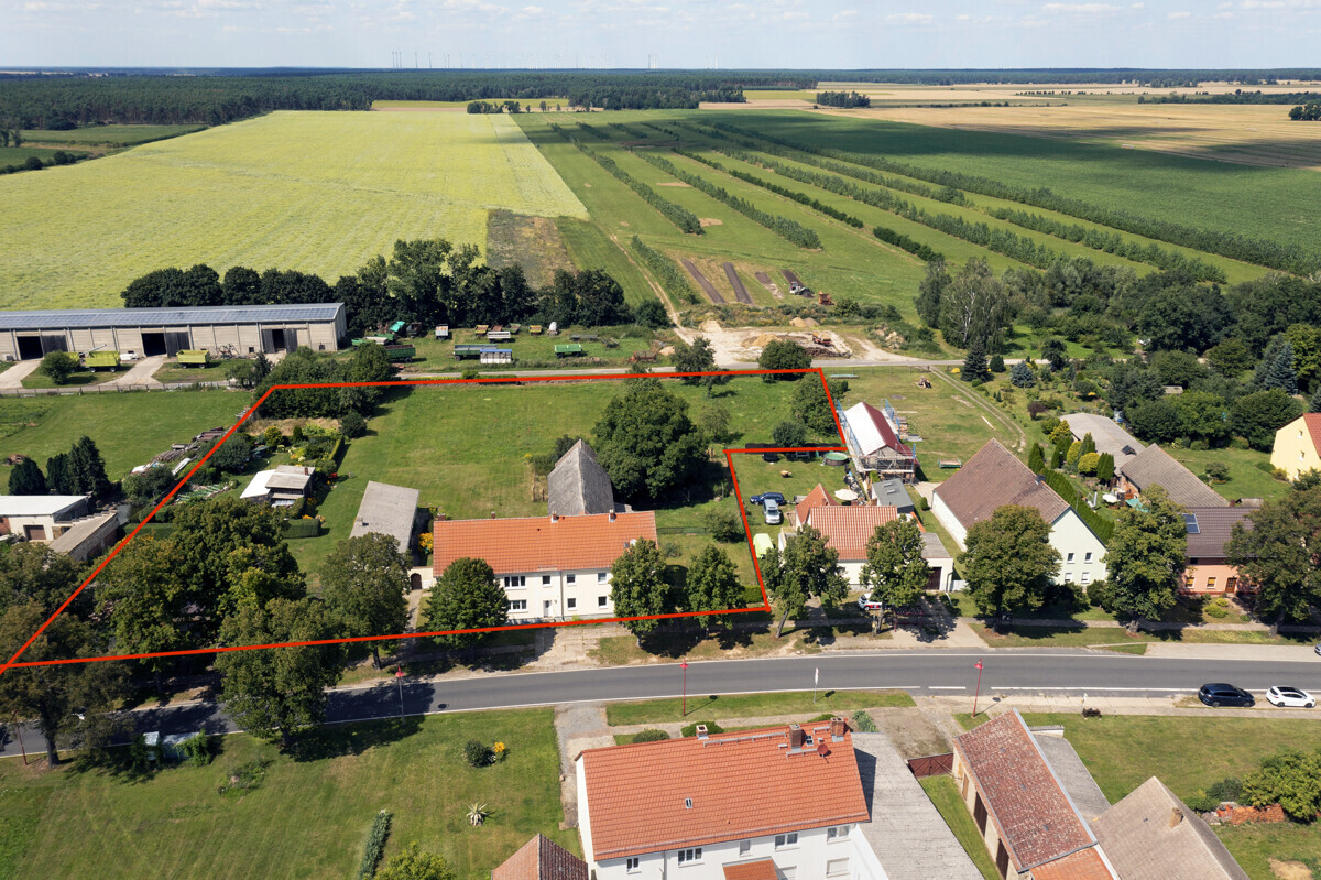 Einzigartige Investitionsmöglichkeit - attraktives Mehrfamilienhaus mit großem Entwicklungspotenzial