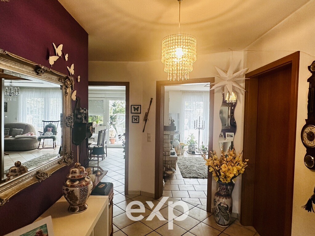 Rented investment property in beautiful Petershagen with stylish bungalow as investment opportunity 2