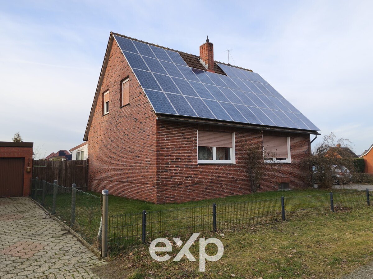 Renoviert! Attraktive Kapitalanlage: Einfamilienhaus mit ELW in Esterwegen