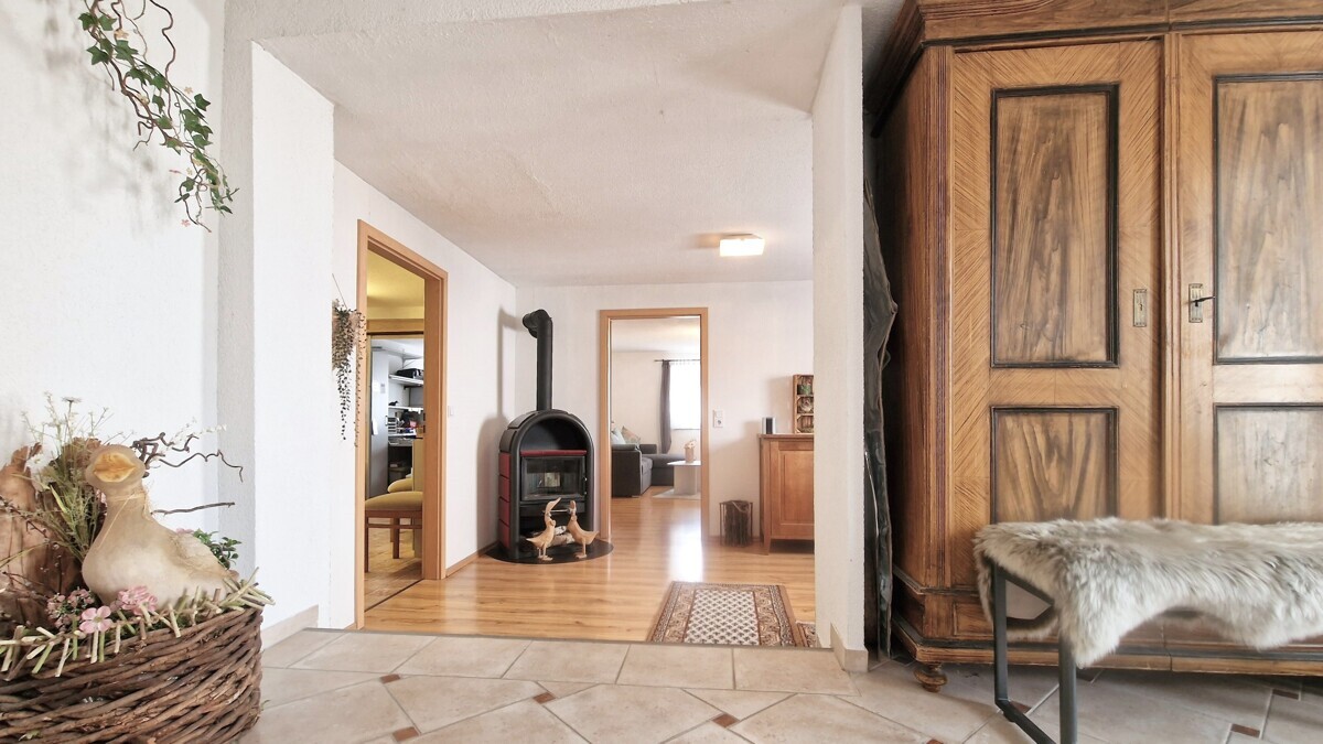 House + Barrier-free Apartment + Double Garage + Garden - Private Sale - NO Broker Fee 2