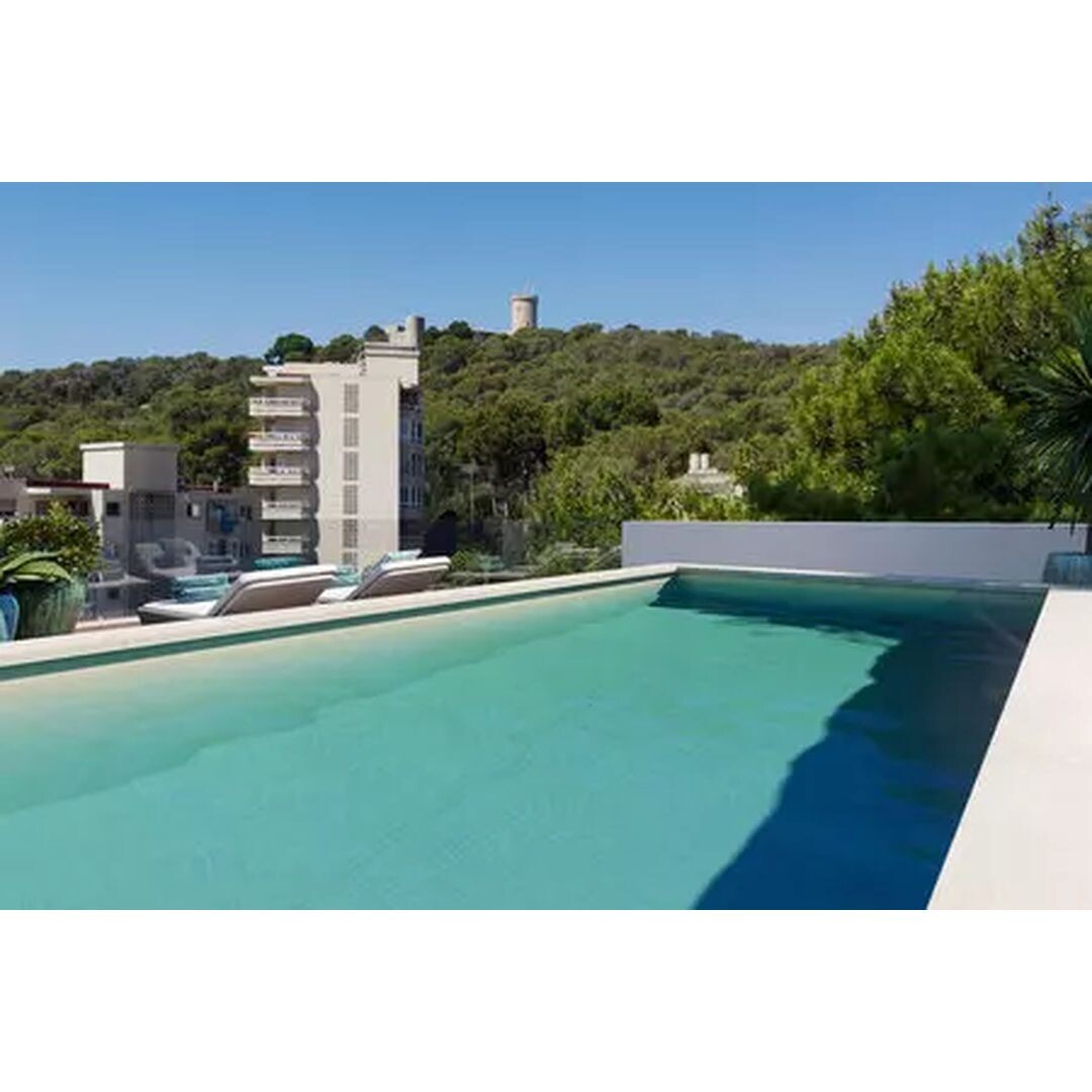 Exklusives Neubau-Penthouse mit privatem Rooftop-Pool & 4 Terrassen nahe Santa Catalina