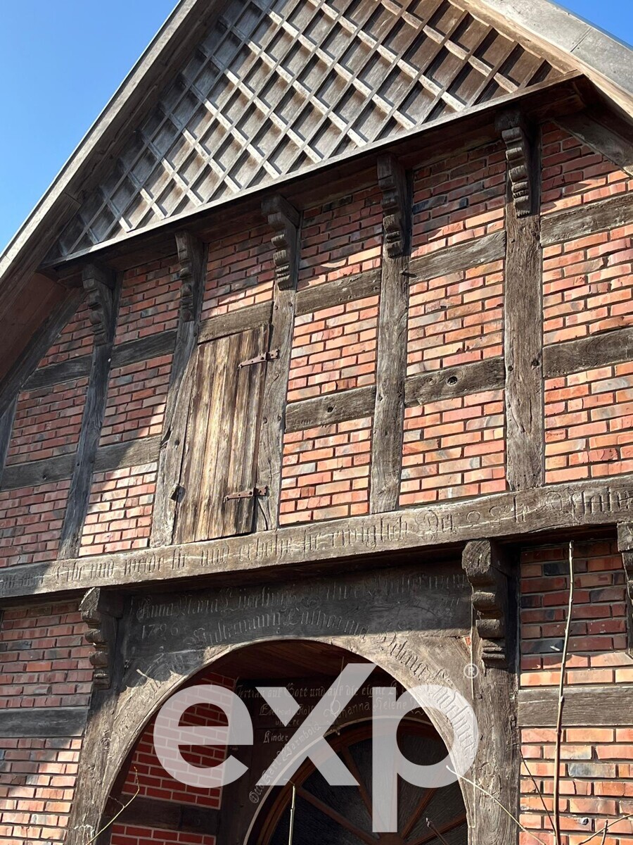 Exklusives Anwesen: 2 Wohnhäusern, großem Grundstück und vielfältigem Ausbaupotenzial in Badbergen