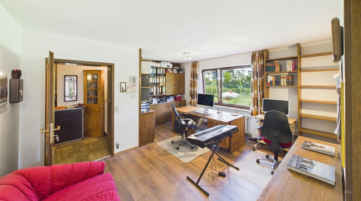 Einfamilienhaus zu verkaufen in Tettnang / Holzhäusern, Holzhäusern 34, 88069 Tettnang / Holzhäusern, 420 m²