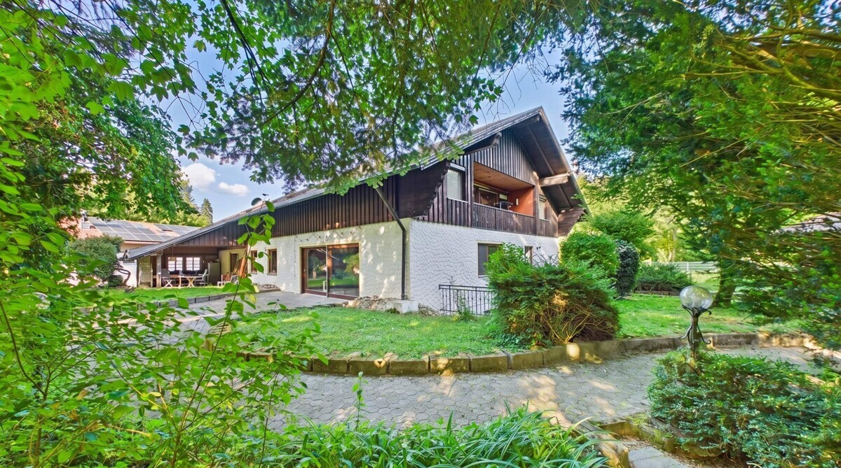 Einfamilienhaus zu verkaufen in Tettnang / Holzhäusern, Holzhäusern 34, 88069 Tettnang / Holzhäusern, 420 m²