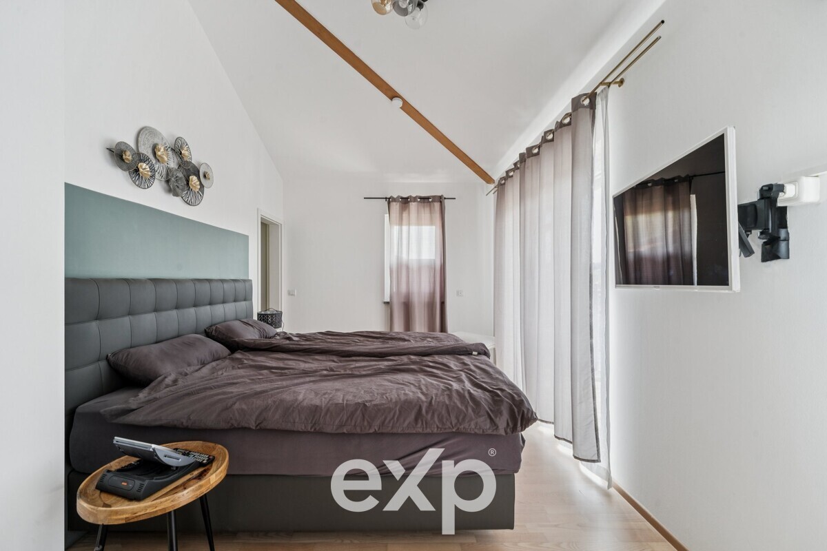 KfW-40 Luxury Estate near Regensburg with Limited Usufruct Rights 5