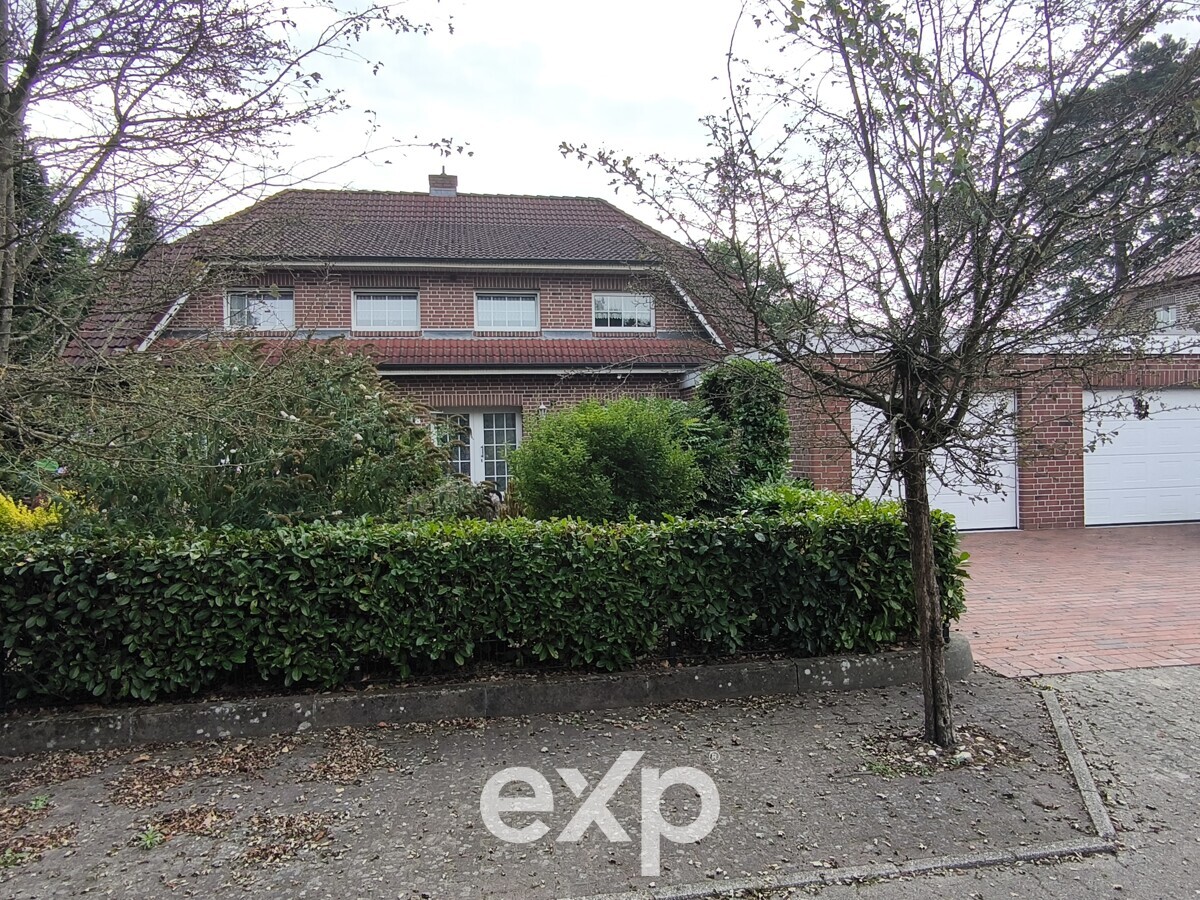 Dreamlike Two-Family House in Sought-After Dead-End Location in Börger 5