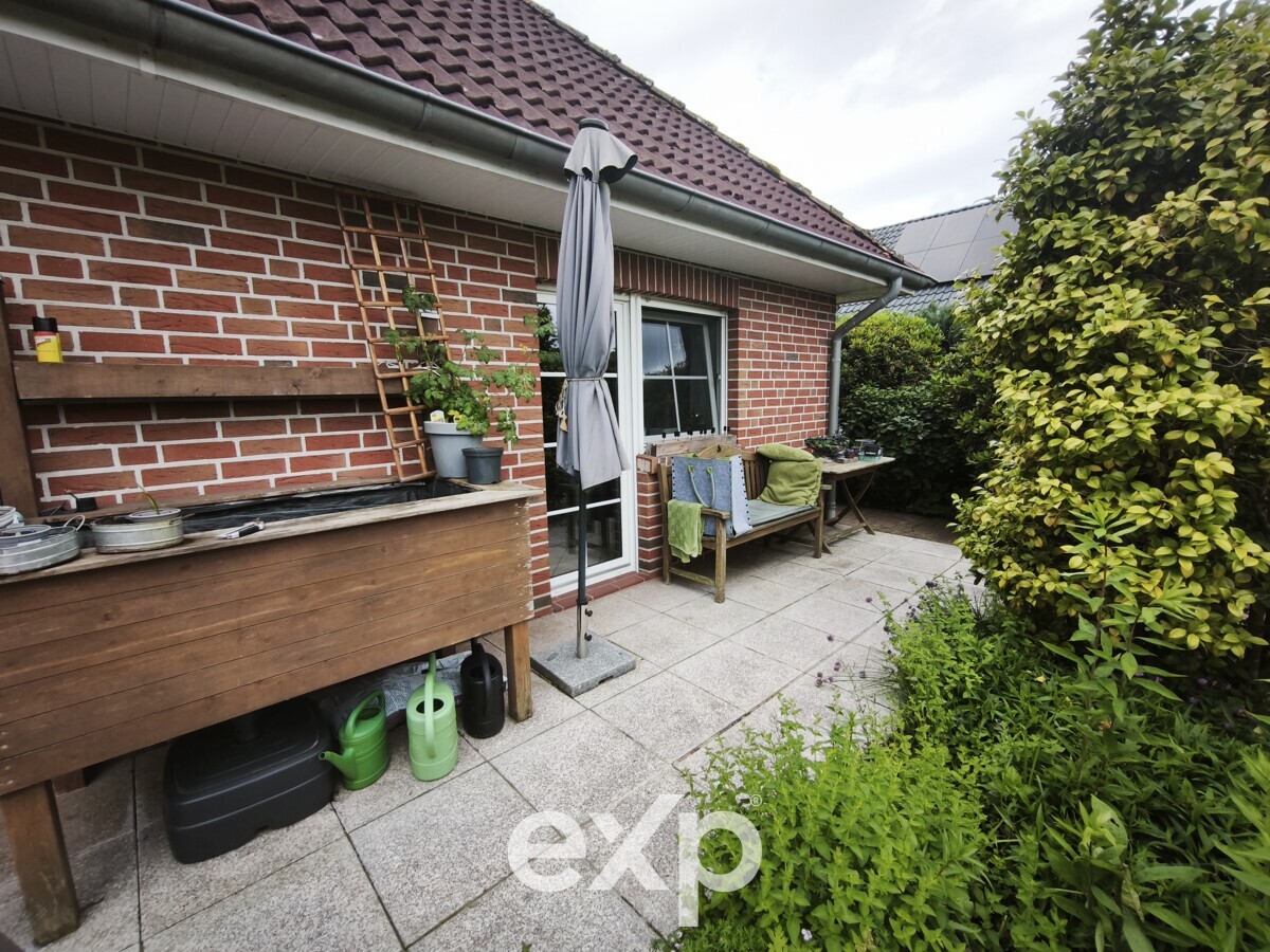 Gepflegter Bungalow mit großem Grundstück in Niederlangen