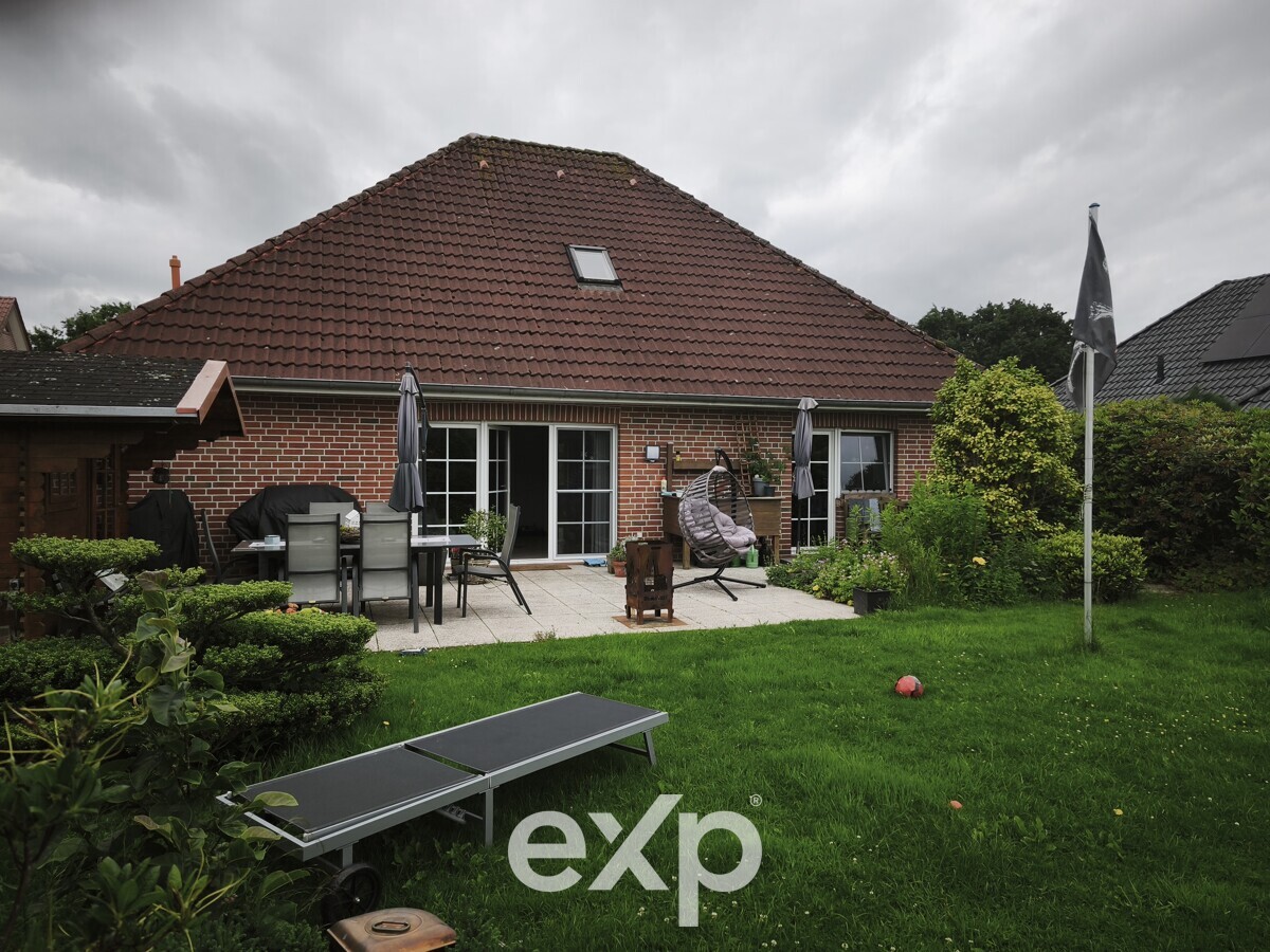 Gepflegter Bungalow mit großem Grundstück in Niederlangen